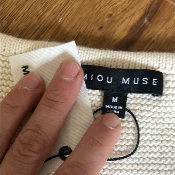 NWT! Neuflora Blaine Top - Picture 7 of 9